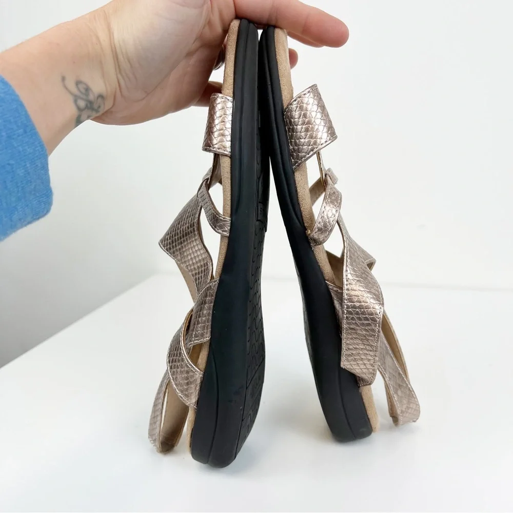 Life Stride Ezriel Copper Snake Print Sandal Size 10